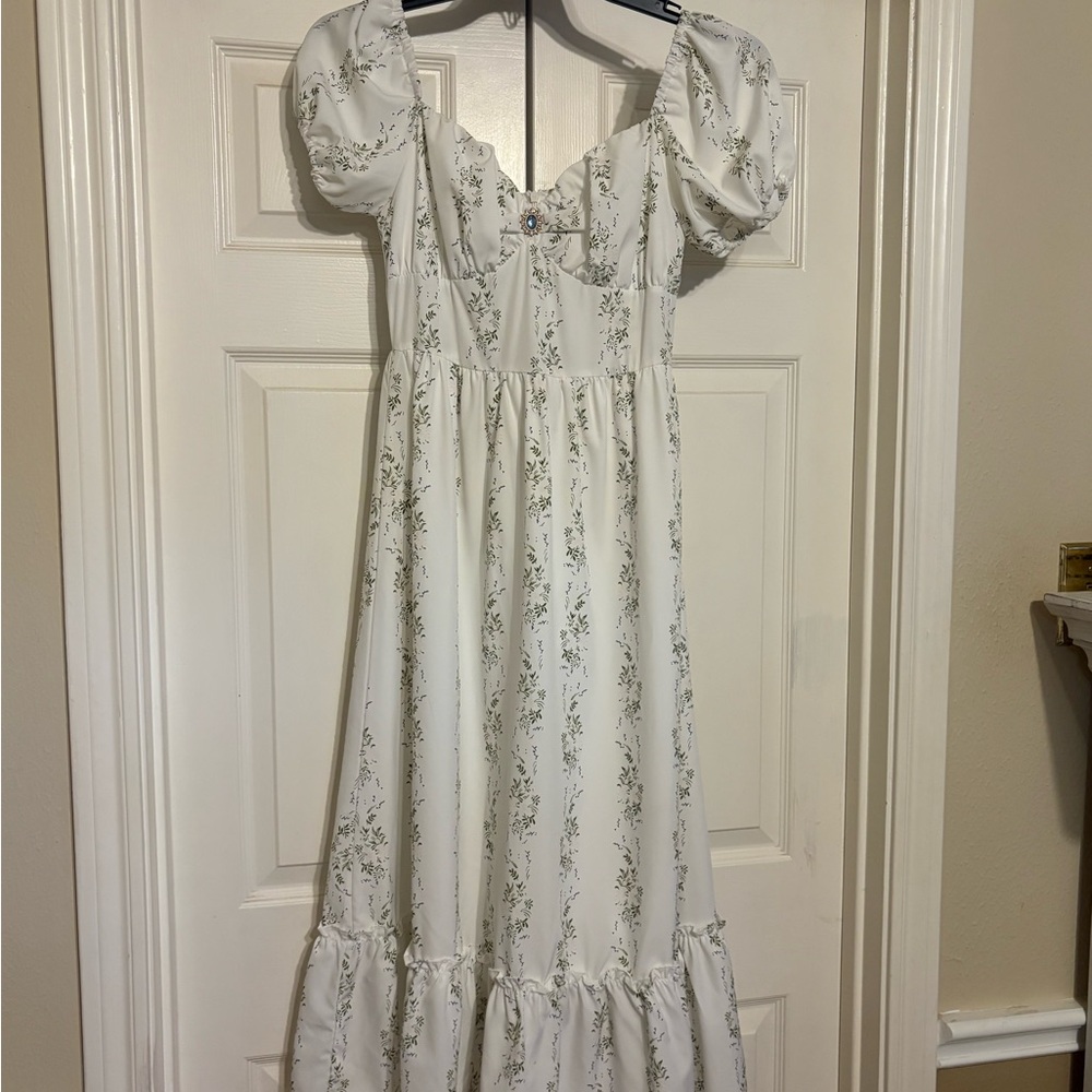 Elegant White Floral Women's Dress